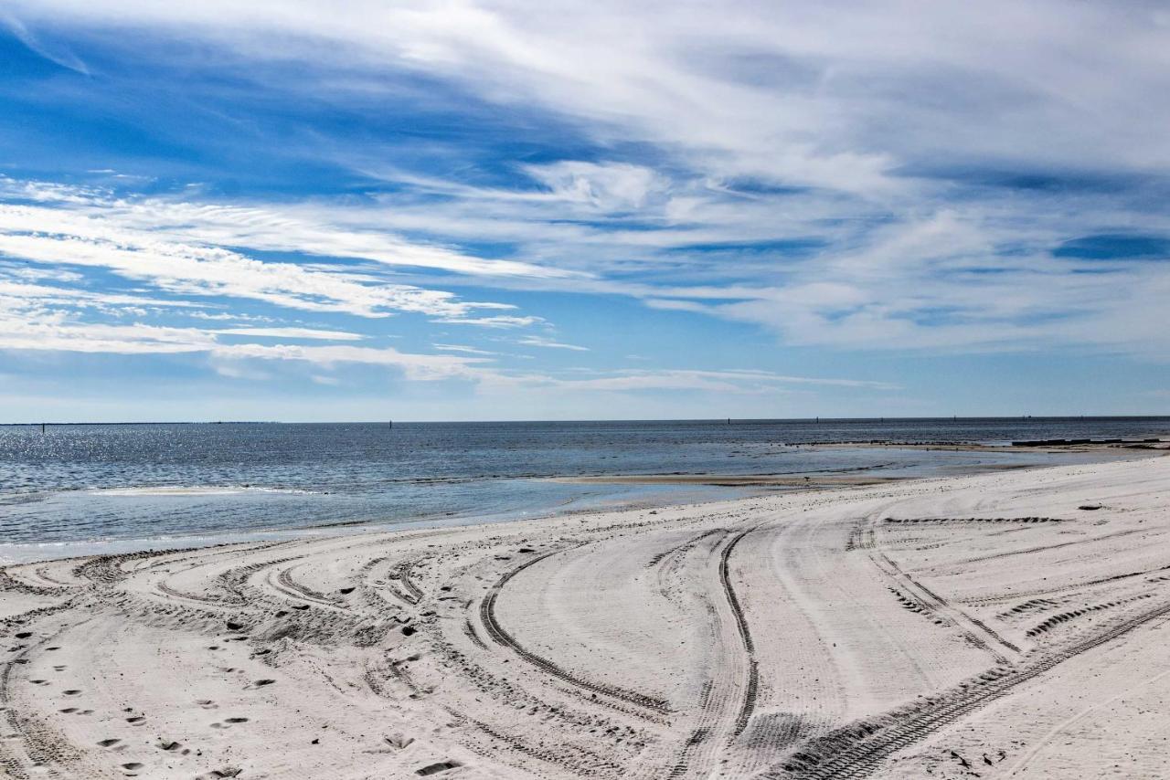 Beachside Getaway - Walk To Gulf, Pier And Casino! Villa Gulfport Exterior foto